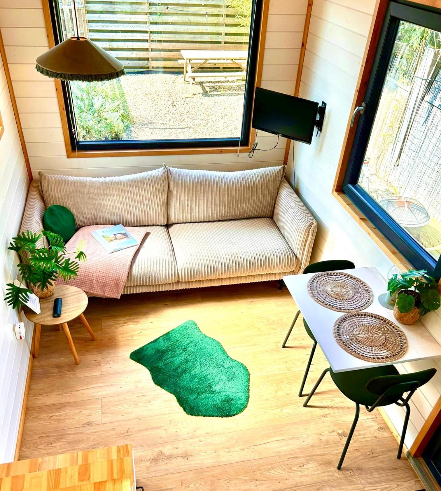 Tiny House With Garden And Jacuzzi Near Amsterdam Villa Vijfhuizen Exterior photo